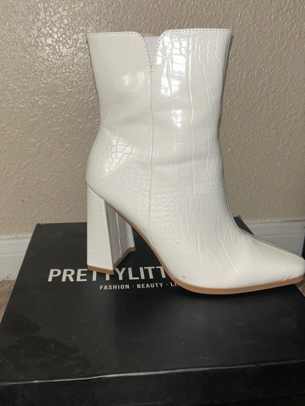 PrettyLittleThing White Croc-Embossed Block Heel Ankle Boots
